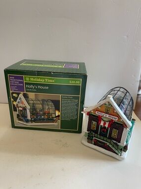 2009 Holiday Time Victorian Village "Holly's House" UNTESTED